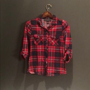 WOMENS SIZE SMALL BUTTON DOWN SHIRT